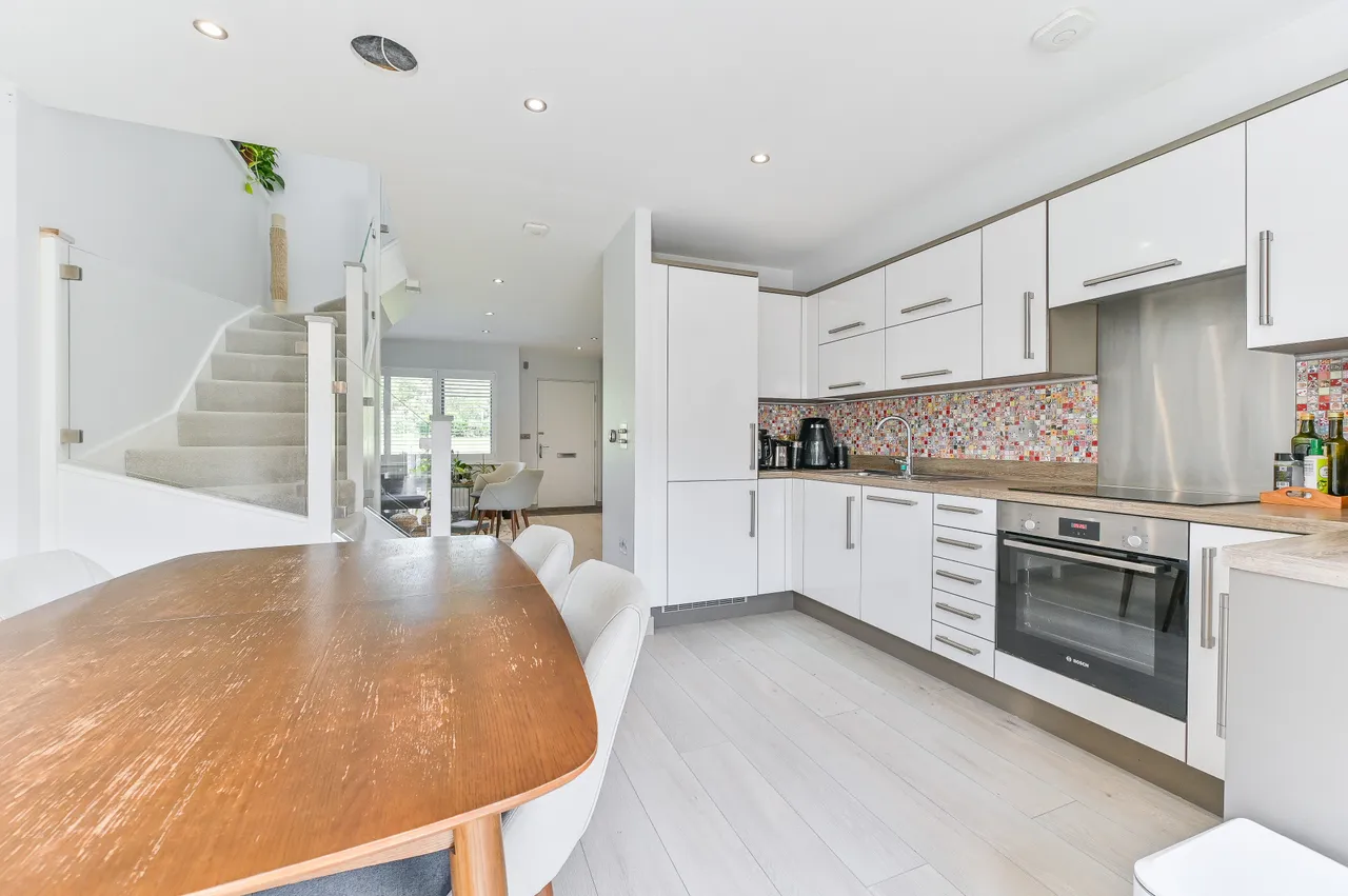 11 Tomblin Mews, London, photo 5