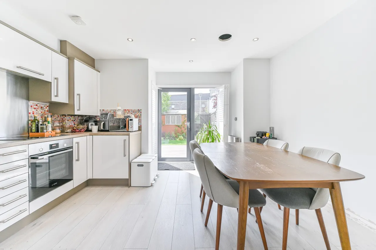 11 Tomblin Mews, London, photo 4
