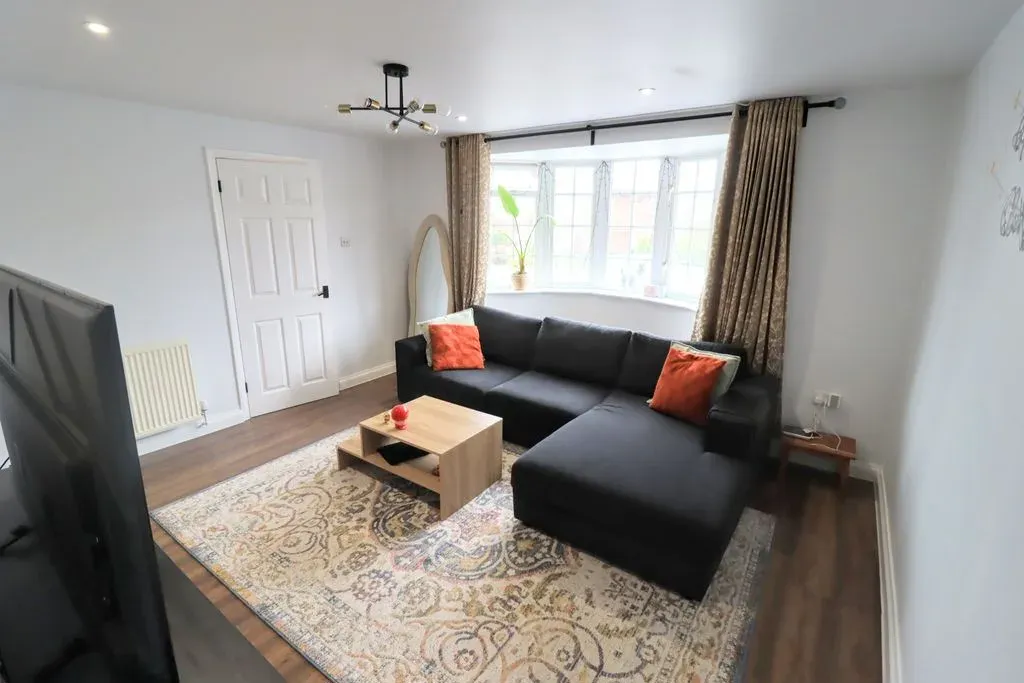 St. Johns Road, Bletchley, Milton Keynes, Buckinghamshire, MK3 5EA, photo 15