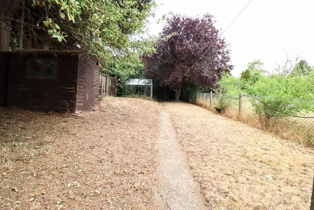 St. Johns Road, Bletchley, Milton Keynes, Buckinghamshire, MK3 5EA, photo 5