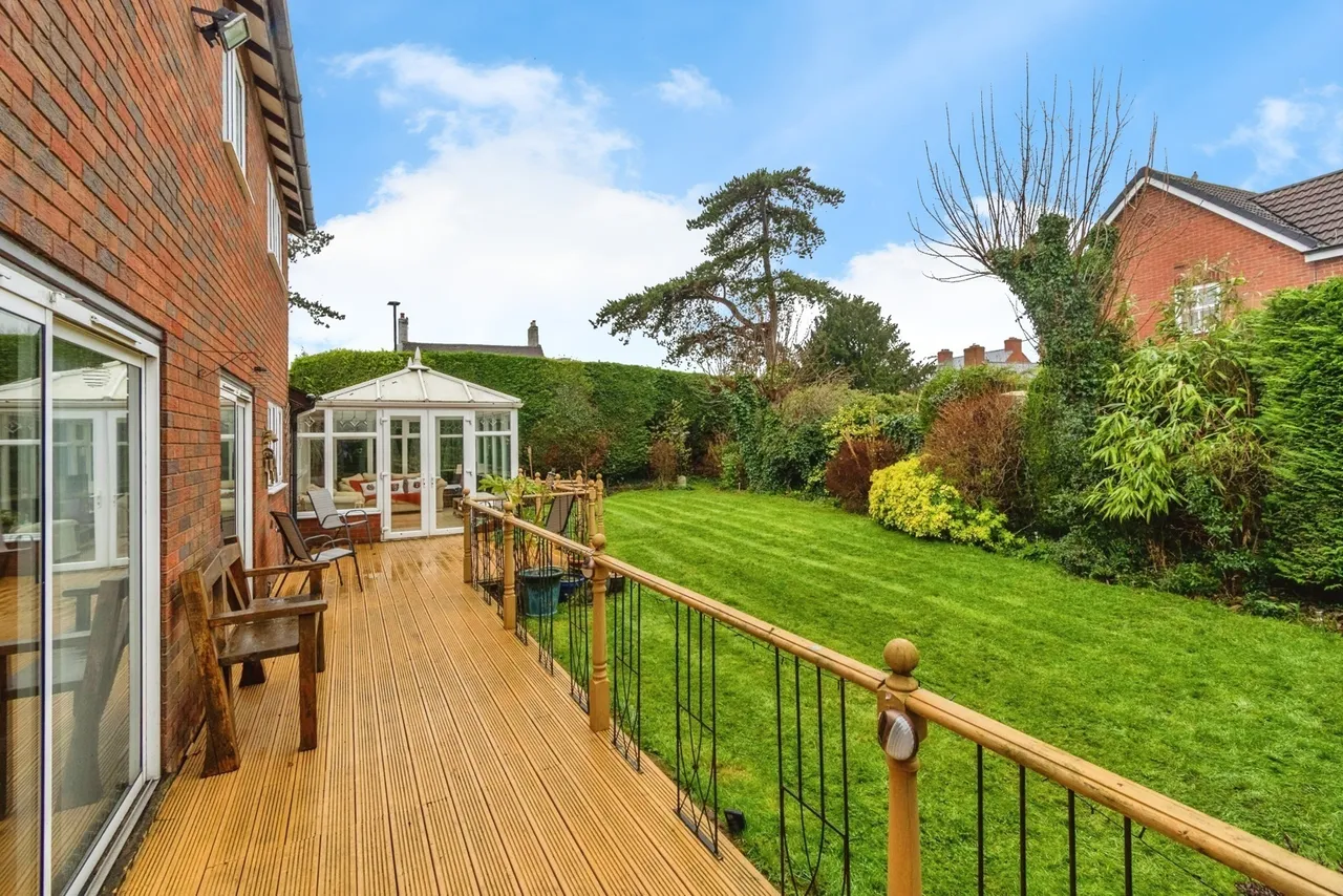 Pool Close, Shareshill, Wolverhampton, Staffordshire, WV10, photo 11