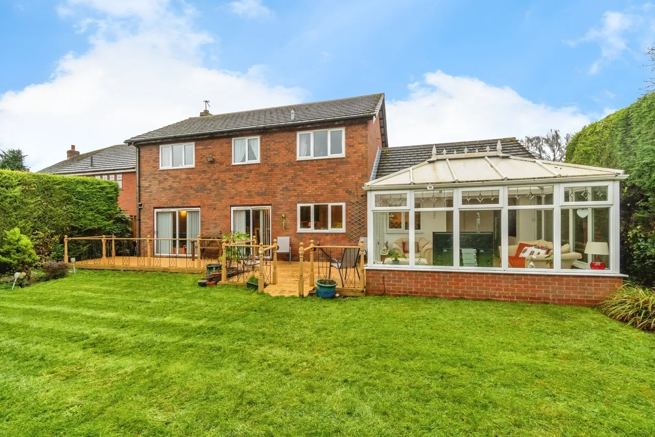 Pool Close, Shareshill, Wolverhampton, Staffordshire, WV10, photo 12