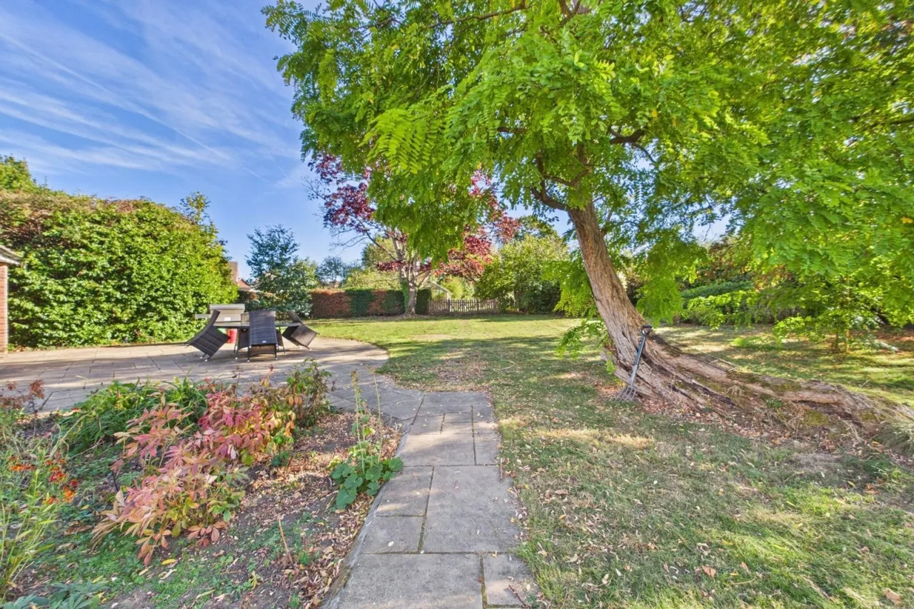Church Lane, Three Mile Cross, RG7, photo 10