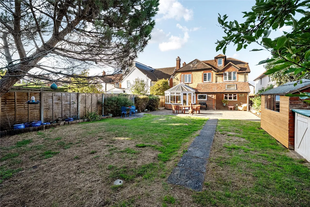 Abbey Road, Horsell, GU21, photo 26