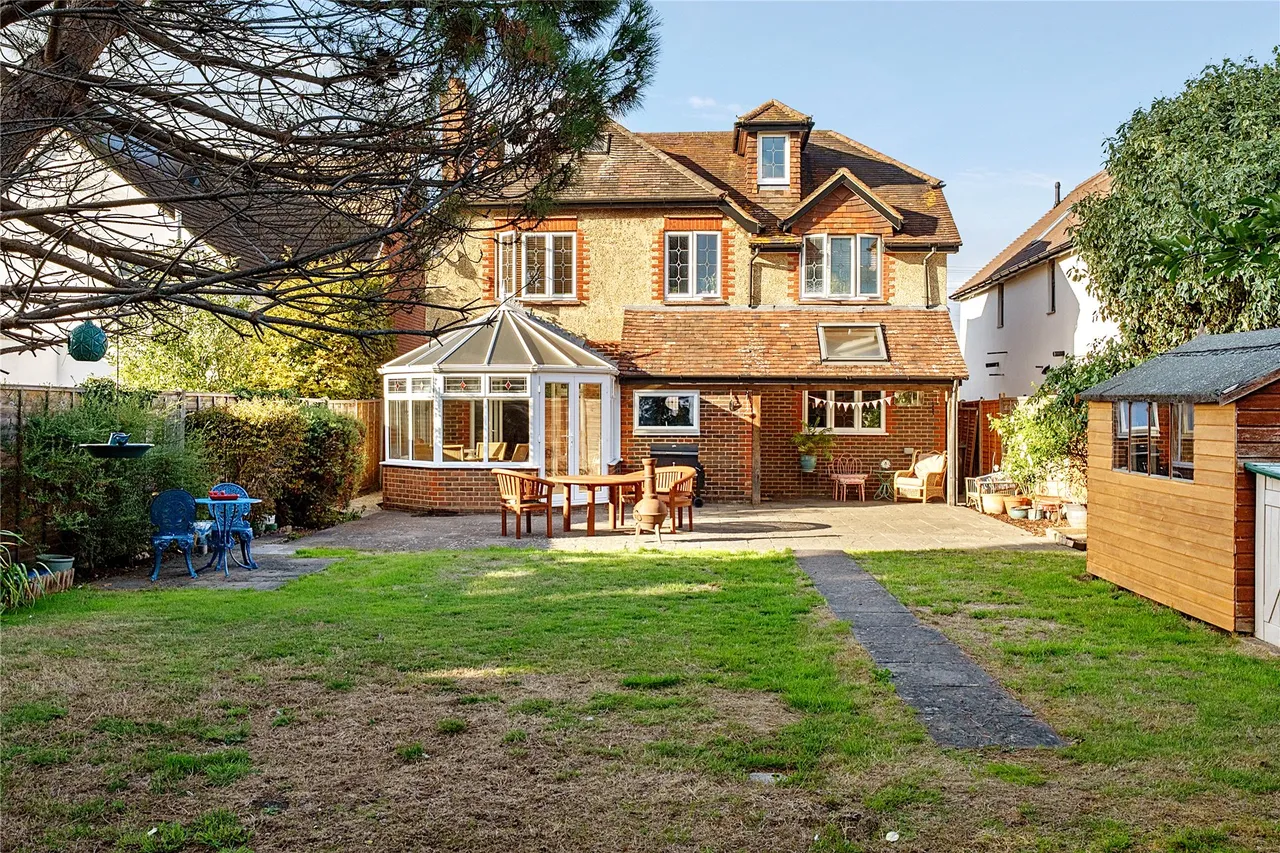 Abbey Road, Horsell, GU21, photo 25