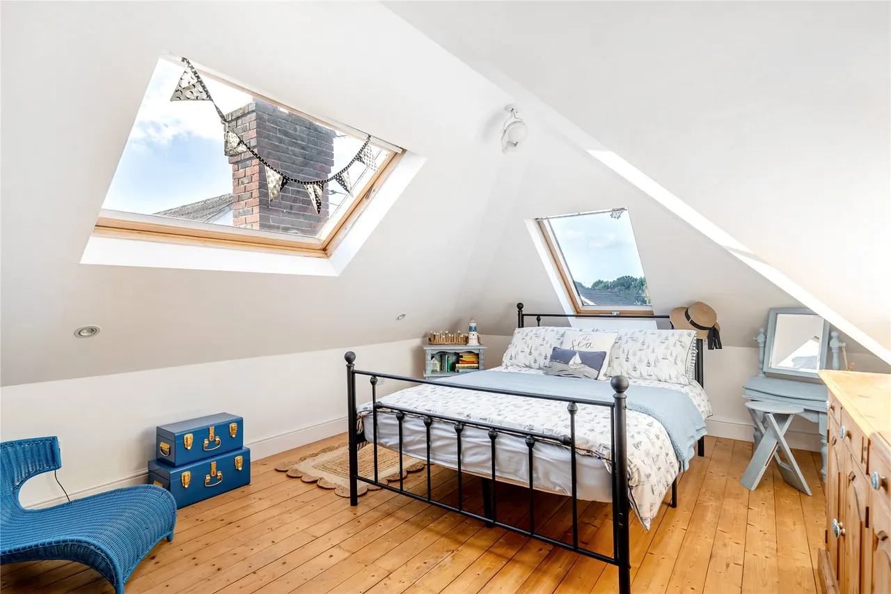 Abbey Road, Horsell, GU21, photo 21