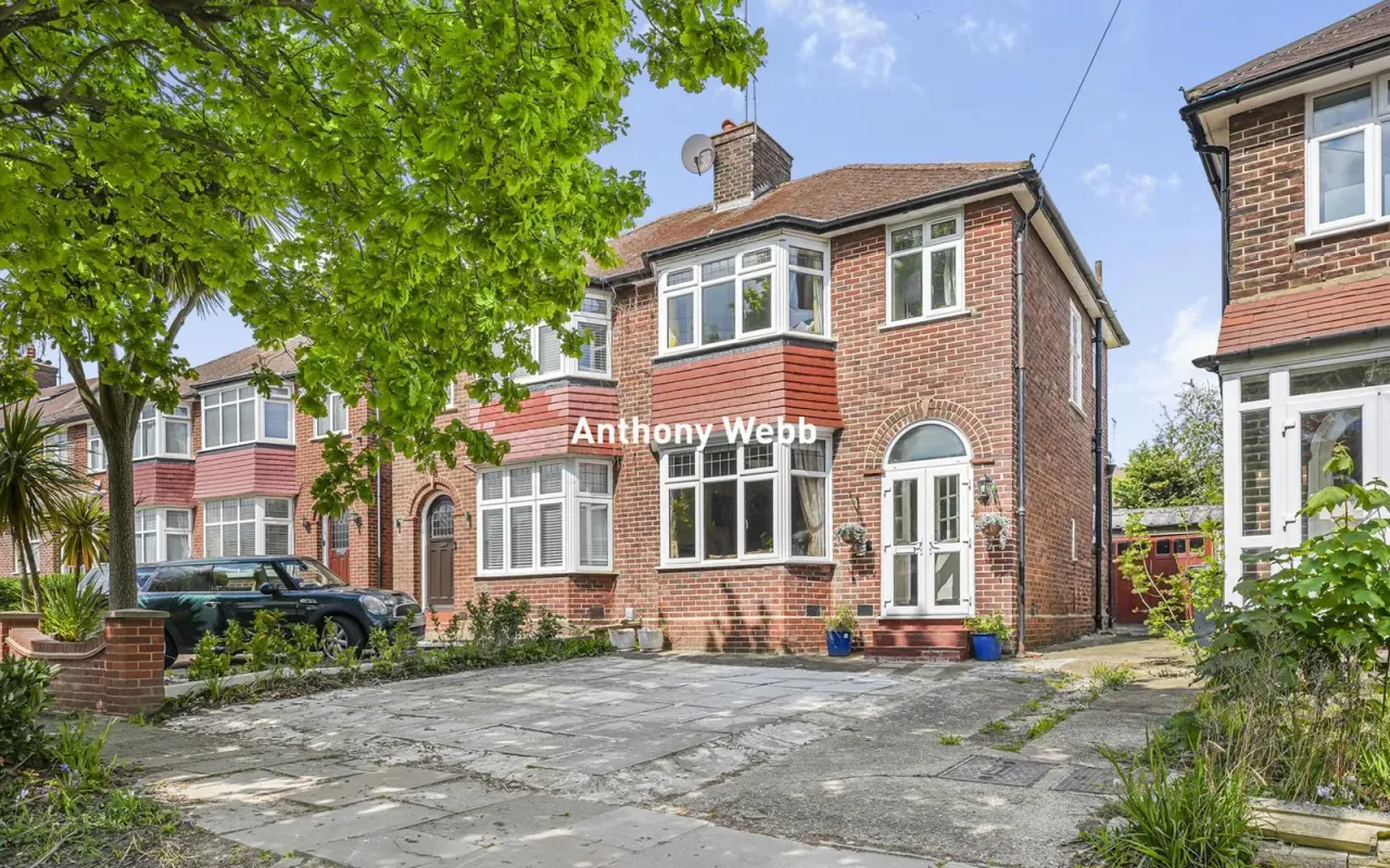 3 bed house for sale — Fountains Crescent, Southgate, N14