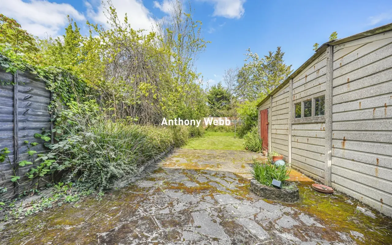 Fountains Crescent, Southgate, N14, photo 16