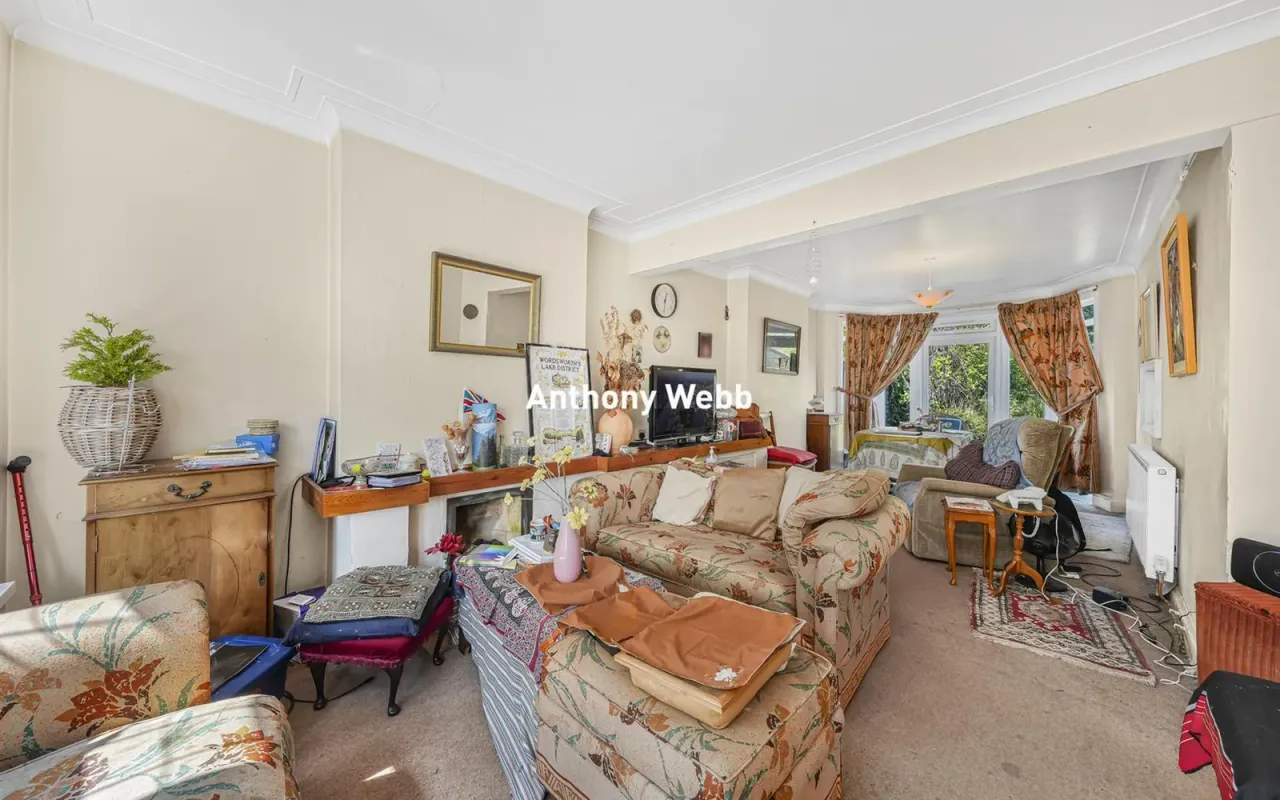 Fountains Crescent, Southgate, N14, photo 5