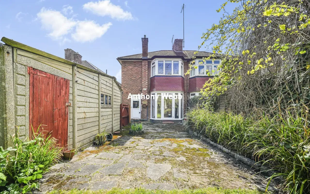 Fountains Crescent, Southgate, N14, photo 17