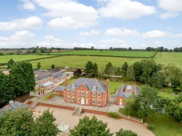 15 bed house for sale, Highfields Manor Rempstone Road, Belton, LE12