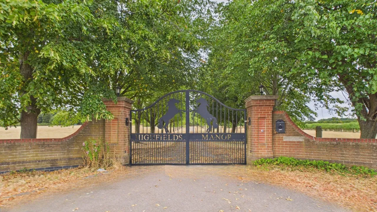 Highfields Manor Rempstone Road, Belton, LE12, photo 2