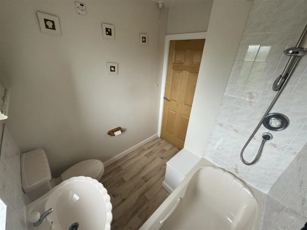 North Dean Road, Keighley, BD22, photo 18