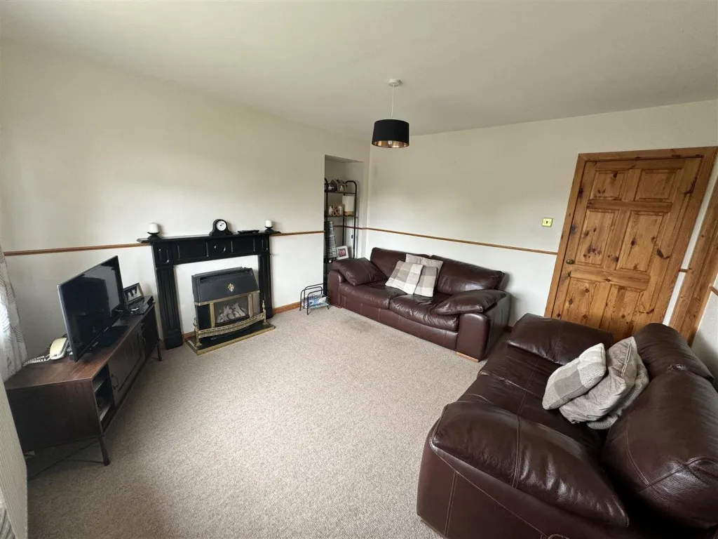 North Dean Road, Keighley, BD22, photo 4