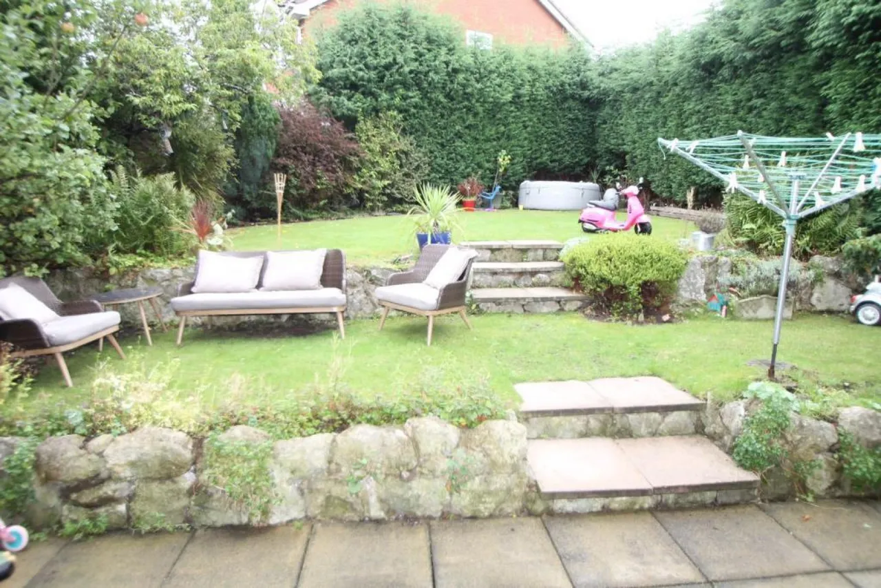Ascot Drive, Dudley, photo 15