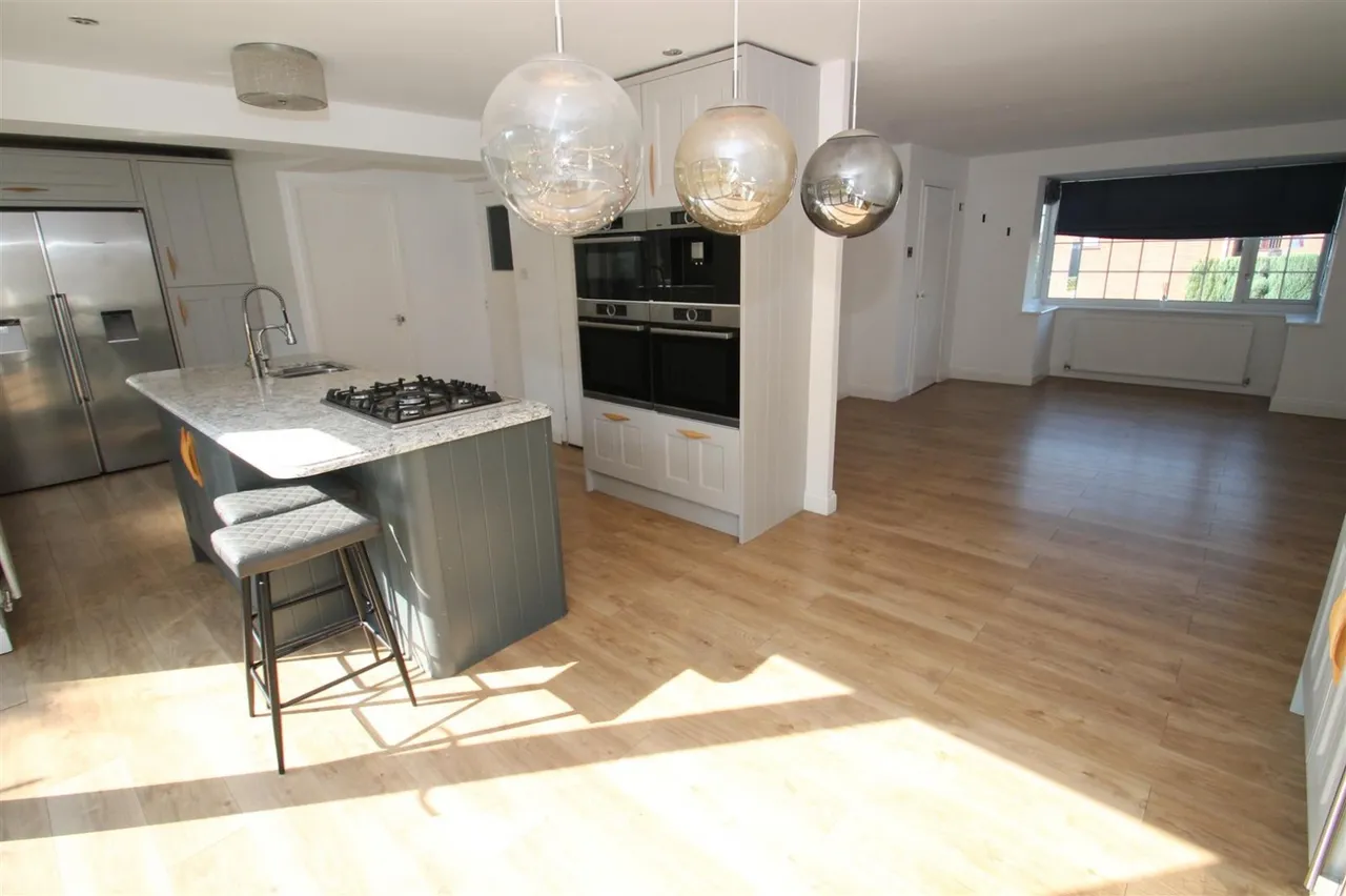 Ascot Drive, Dudley, photo 4