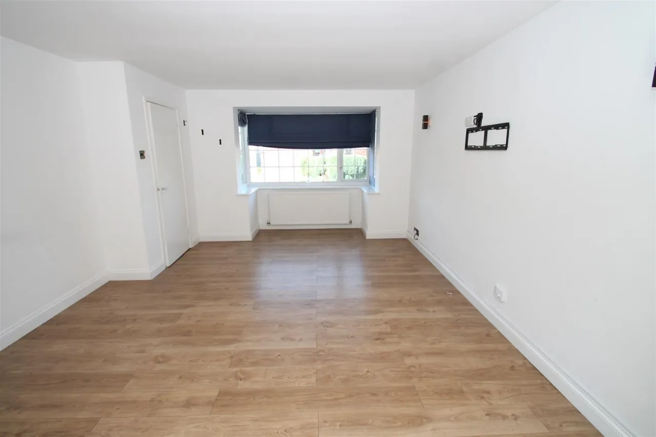 Ascot Drive, Dudley, photo 22