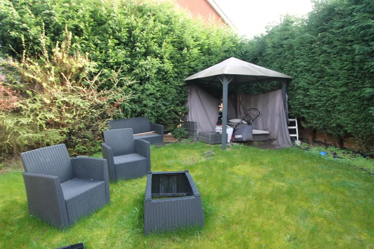 Ascot Drive, Dudley, photo 26