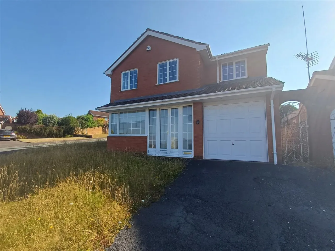 4 bed property for sale — Ascot Drive, Dudley