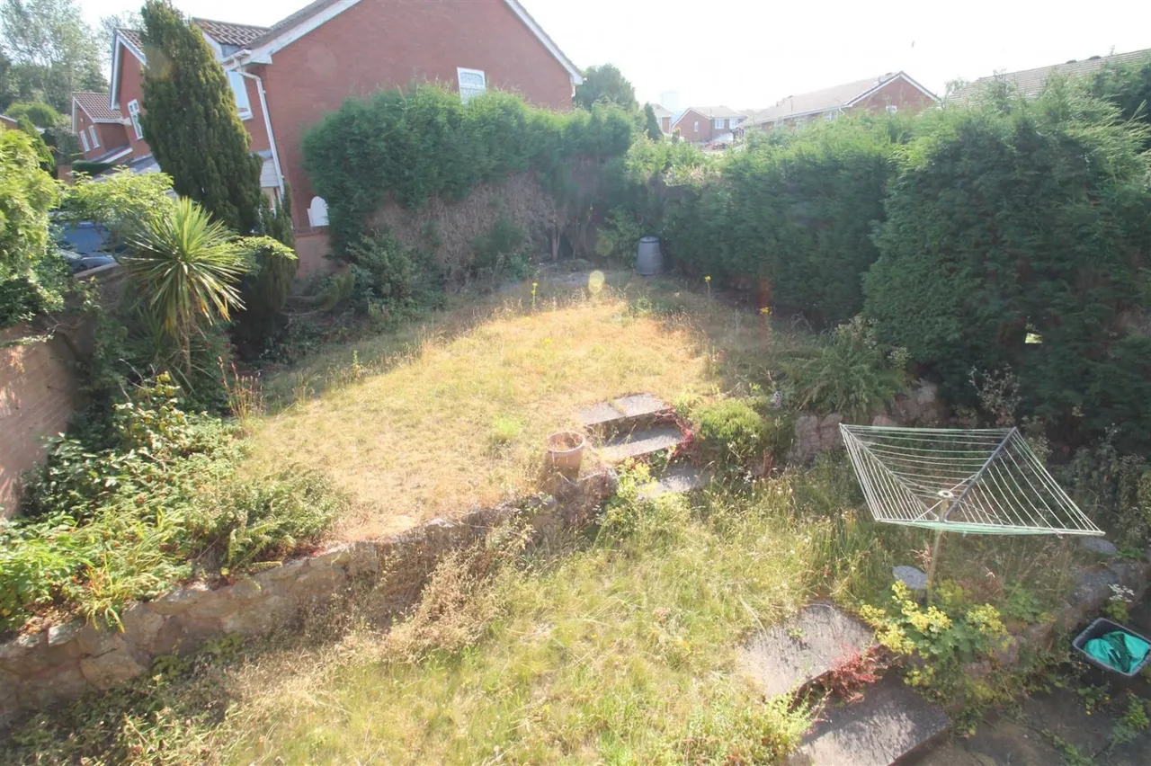 Ascot Drive, Dudley, photo 30