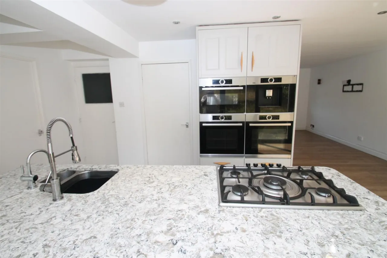 Ascot Drive, Dudley, photo 20