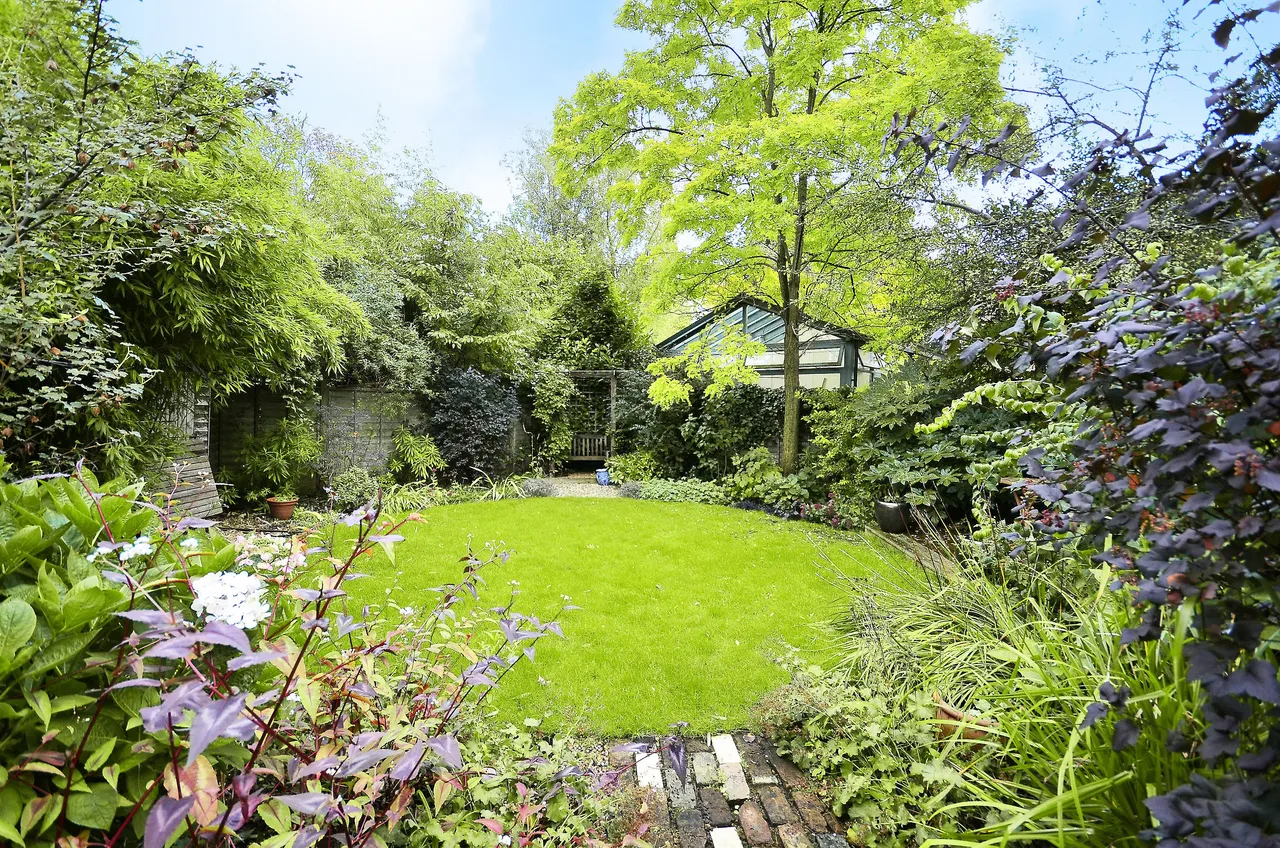 Flat 2, 17 Buckland Crescent, London, photo 4