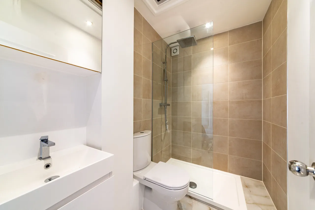 Flat 2, 17 Buckland Crescent, London, photo 11