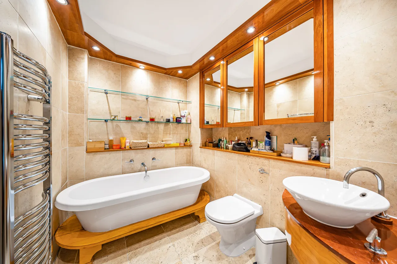 Flat 2, 17 Buckland Crescent, London, photo 7