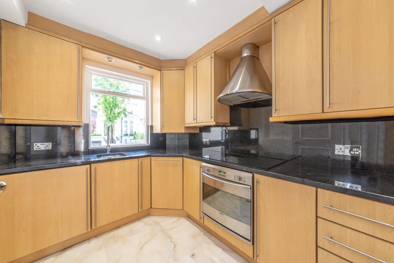 Flat 2, 17 Buckland Crescent, London, photo 8