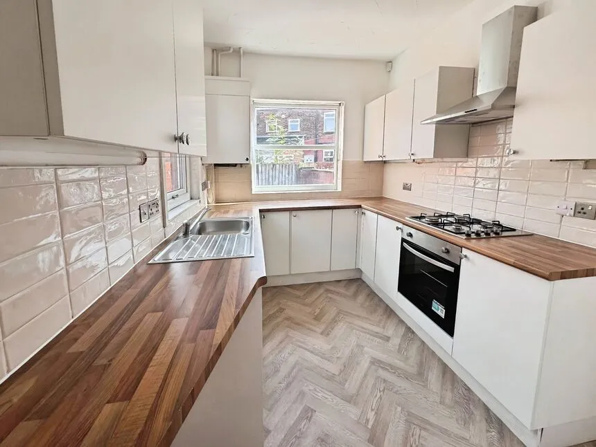 Memorial Road, Worsley, Greater Manchester, M28, photo 5