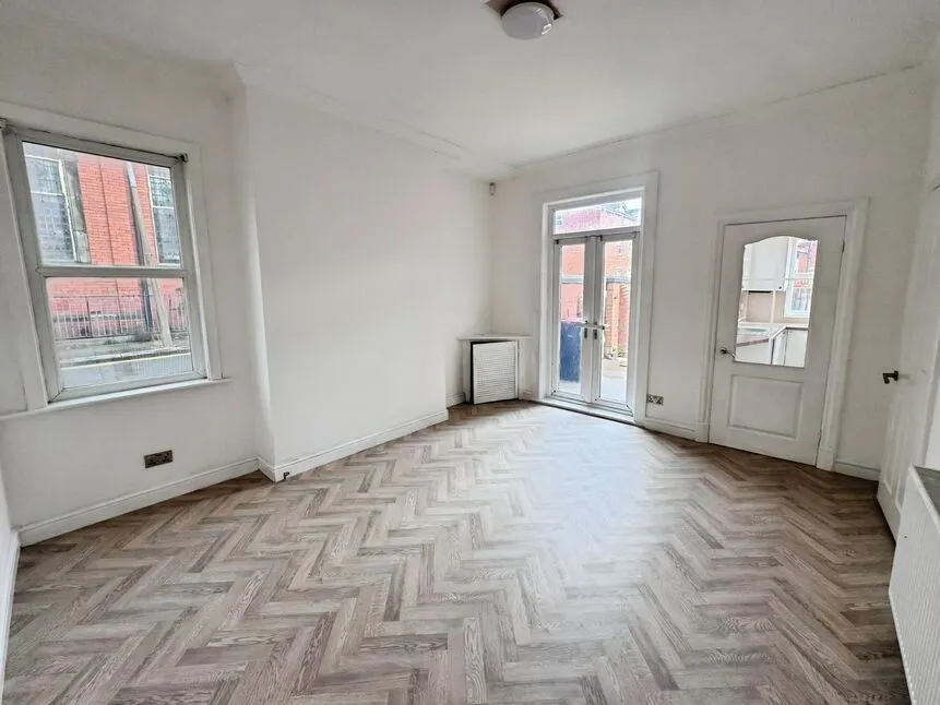 Memorial Road, Worsley, Greater Manchester, M28, photo 3