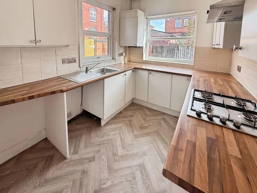 Memorial Road, Worsley, Greater Manchester, M28, photo 4