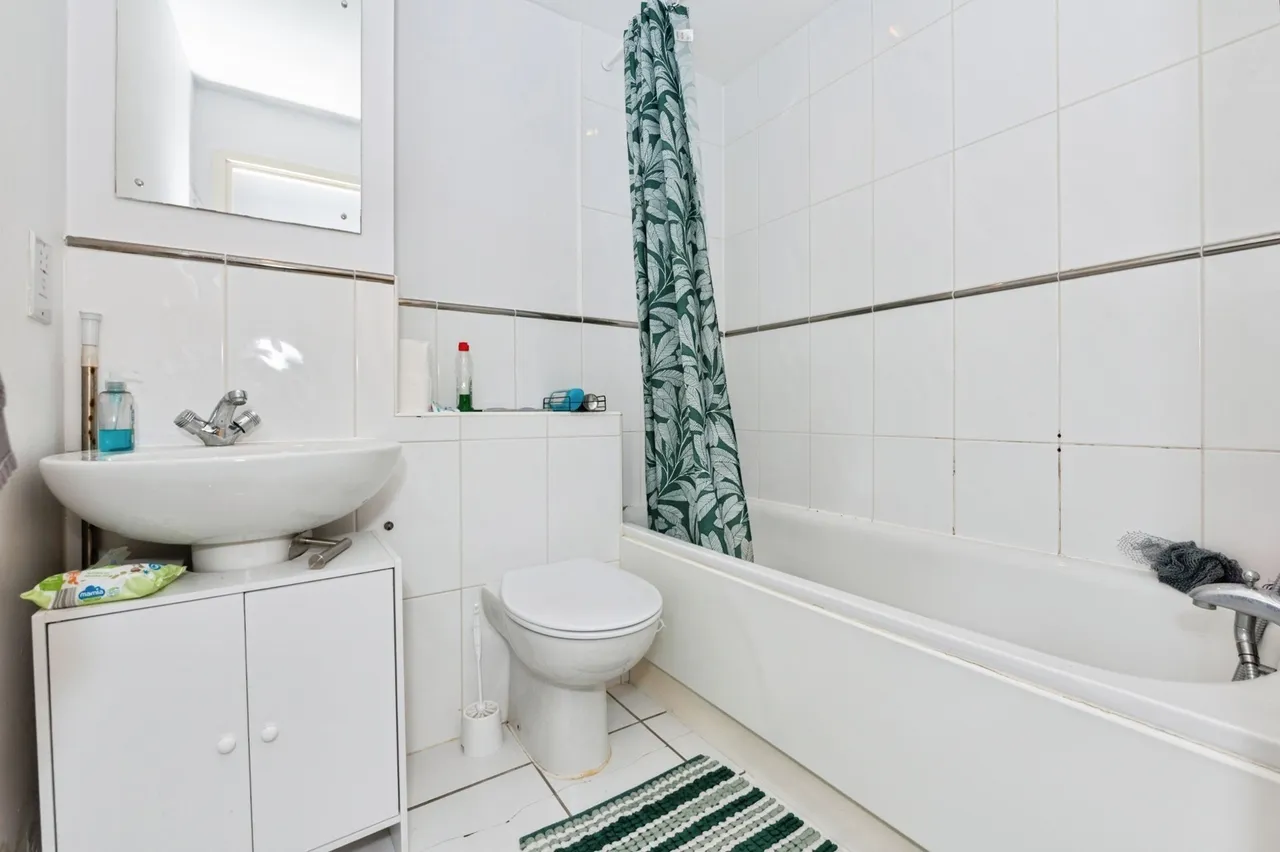 Black Eagle Drive, Northfleet, DA11, photo 9