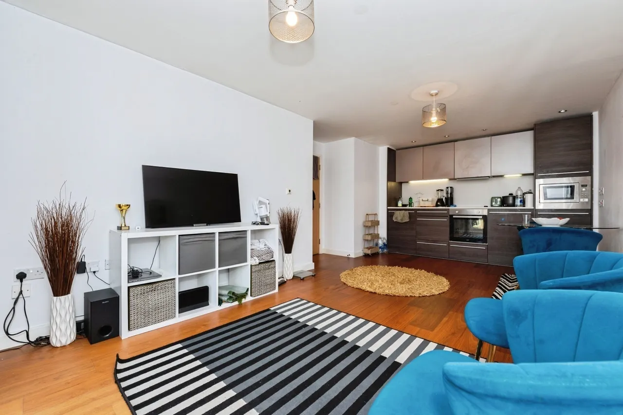 Black Eagle Drive, Northfleet, DA11, photo 4