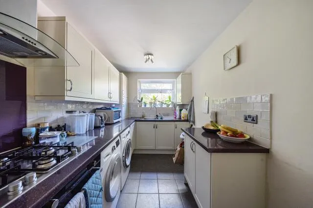 Holden Road, London, N12, photo 9