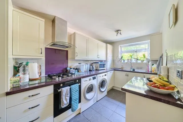 Holden Road, London, N12, photo 8