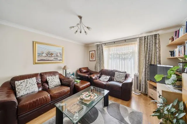 Holden Road, London, N12, photo 6
