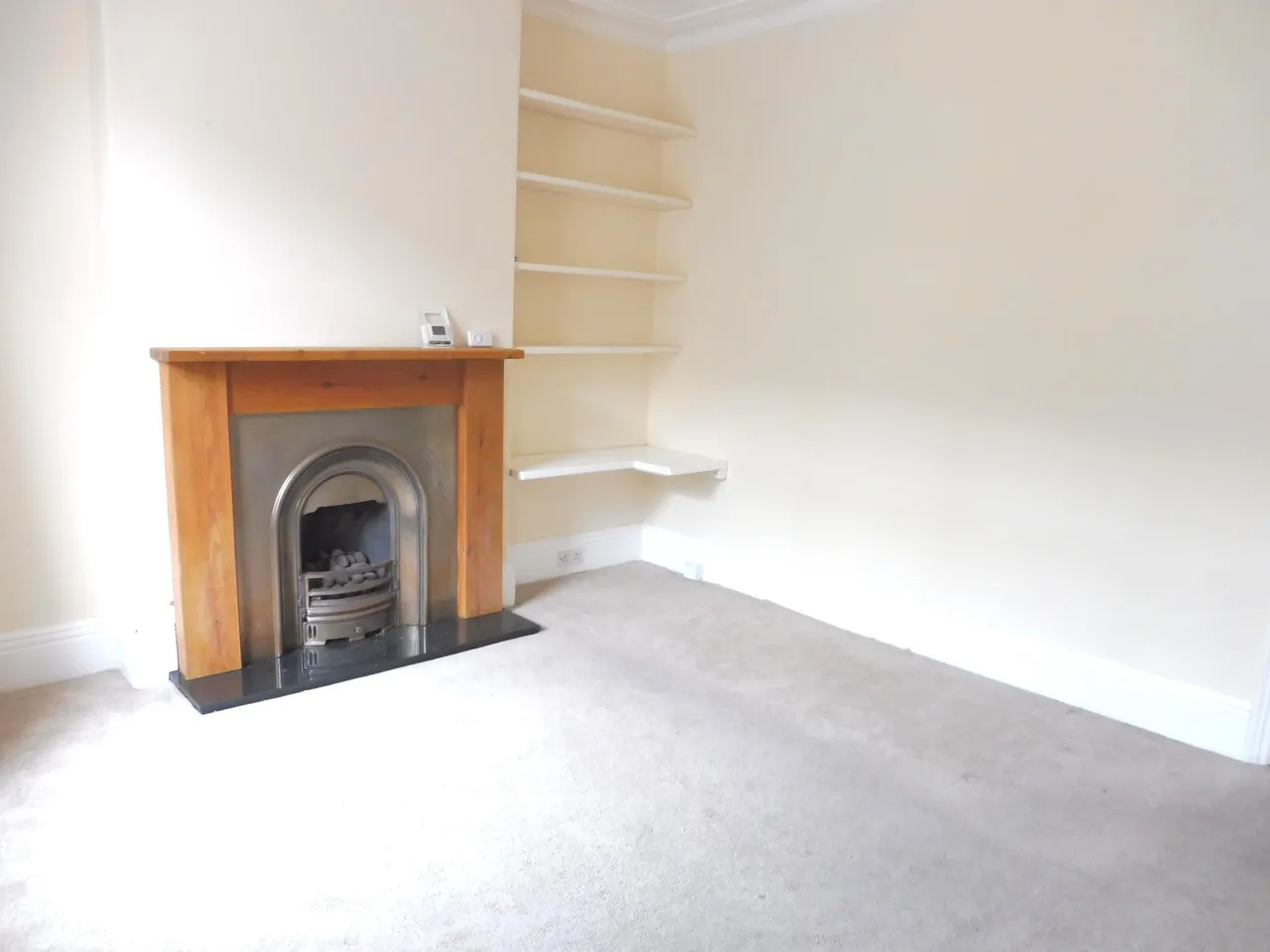 Cheltenham Place, Halifax, HX3, photo 2