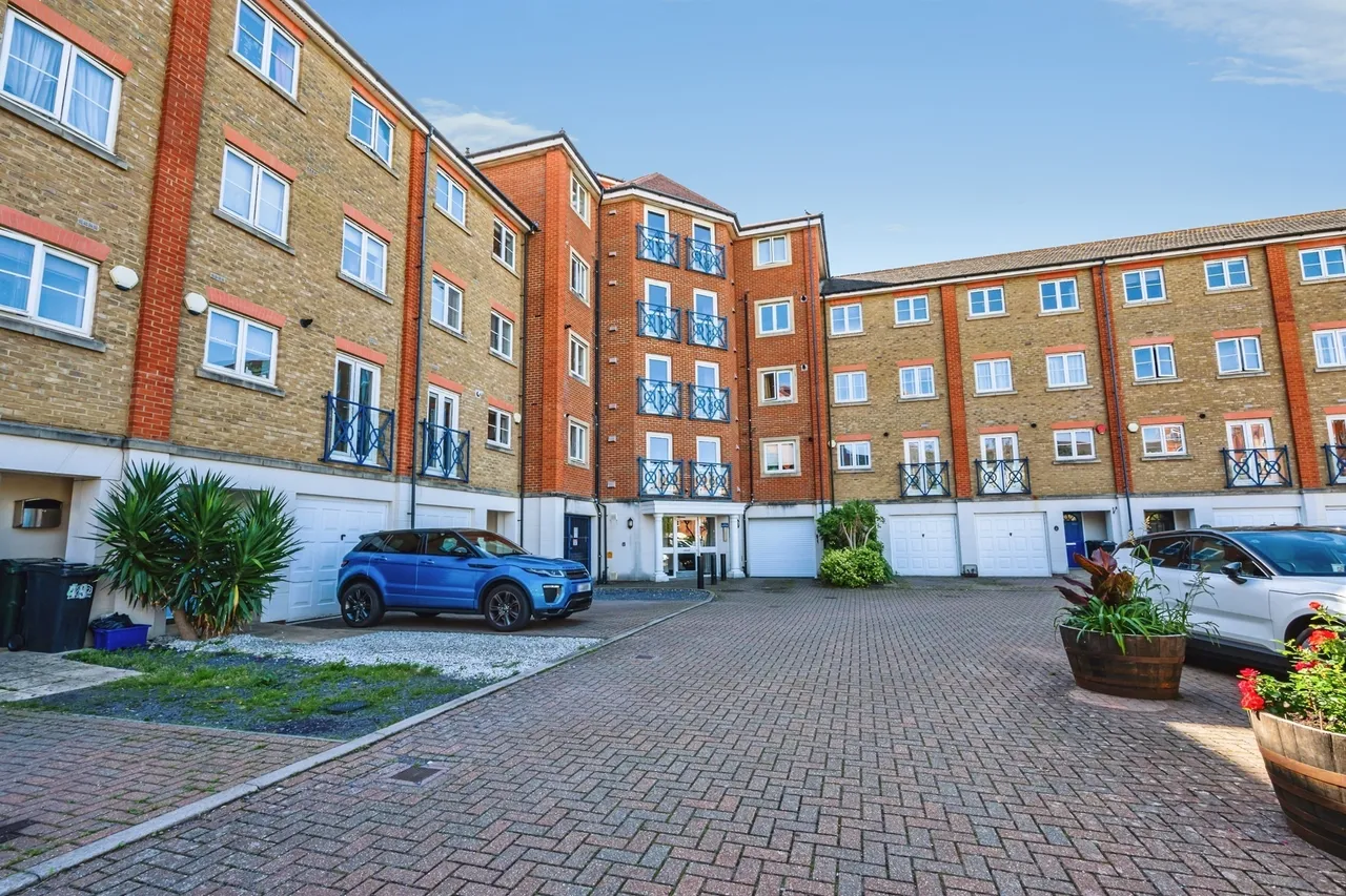 San Juan Court, Eastbourne, BN23, photo 2