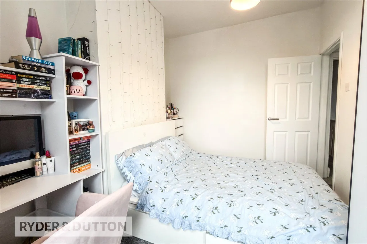 Nuthurst Road, New Moston, M40, photo 15
