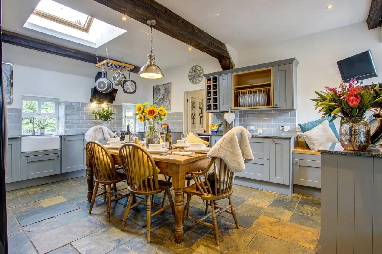 Leam Court, South Leam Farm, NE10, photo 8