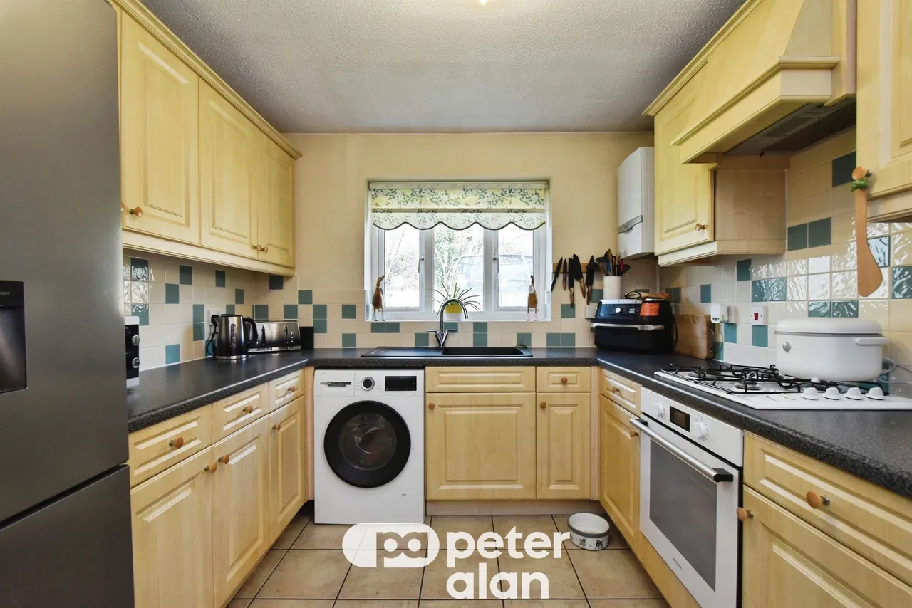 Springfield Gardens, Aberdare, CF44, photo 6