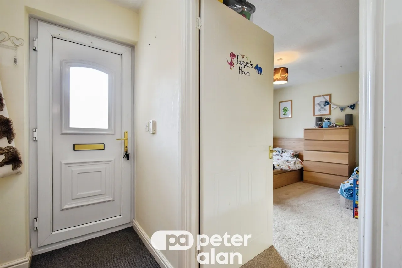 Springfield Gardens, Aberdare, CF44, photo 5