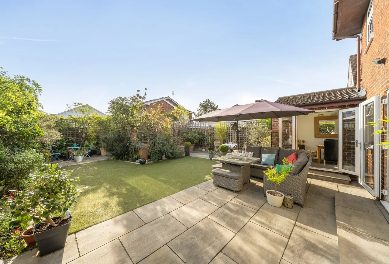 Reigate Road, Surrey, Hookwood, RH6 0AP, photo 22
