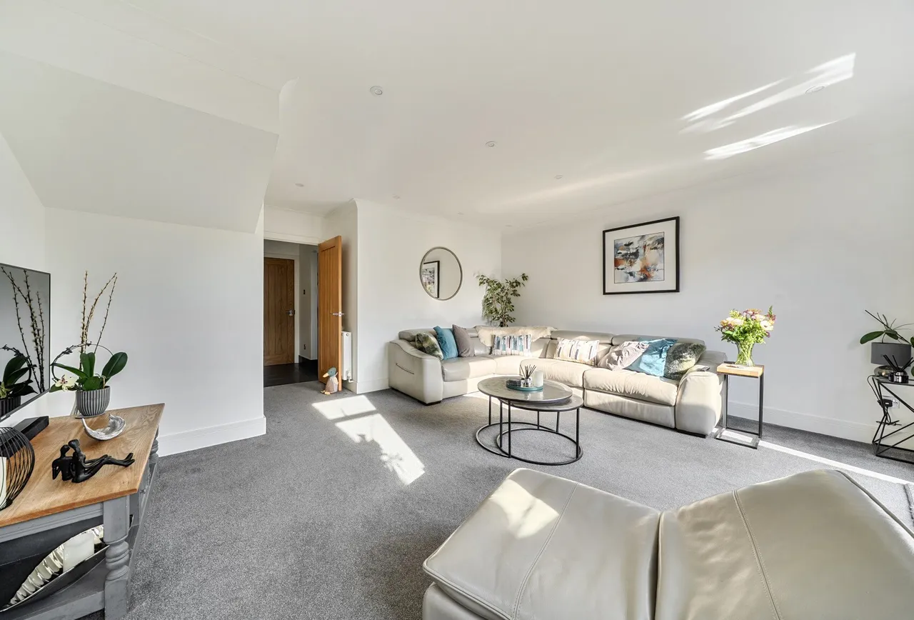 Reigate Road, Surrey, Hookwood, RH6 0AP, photo 9