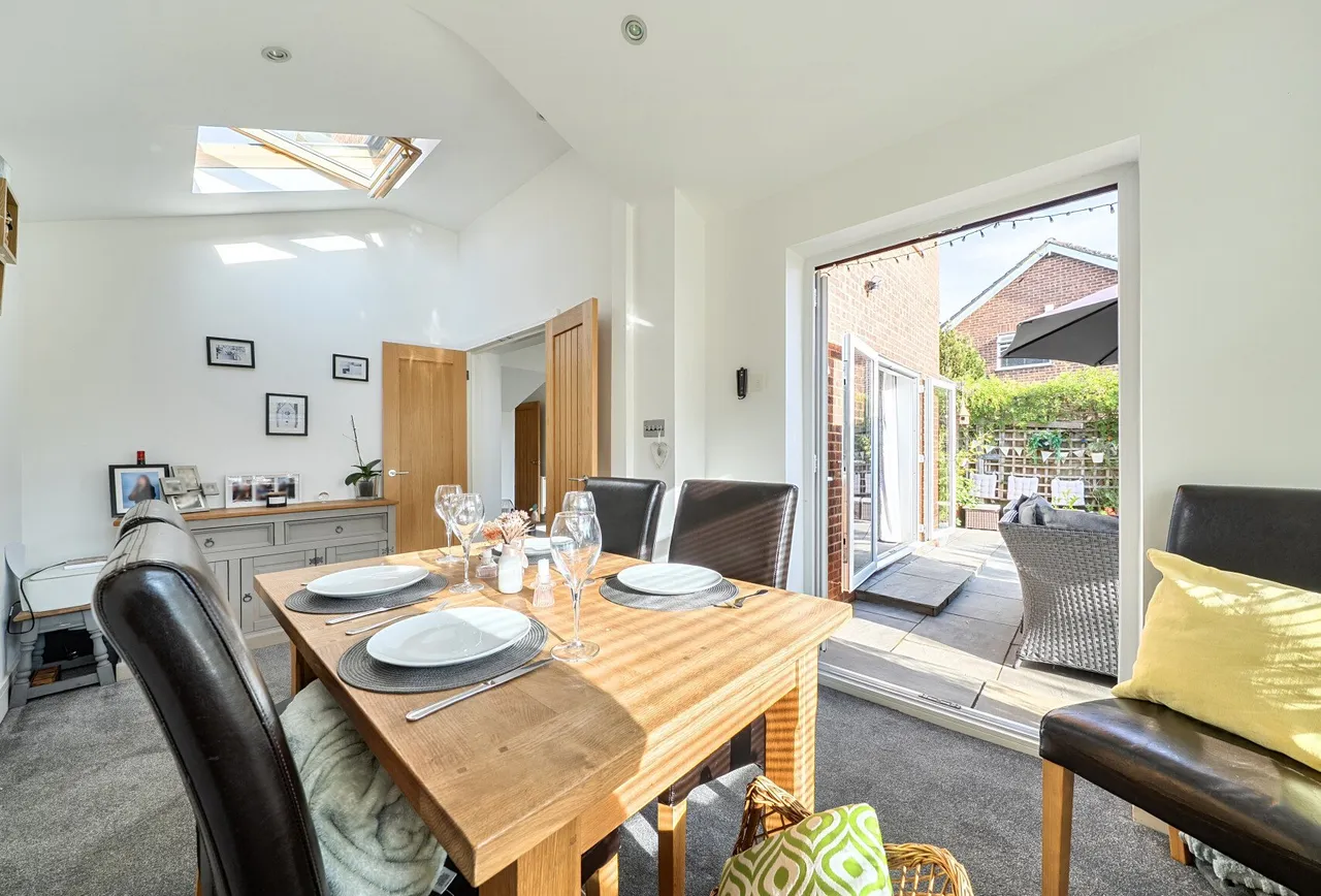 Reigate Road, Surrey, Hookwood, RH6 0AP, photo 6