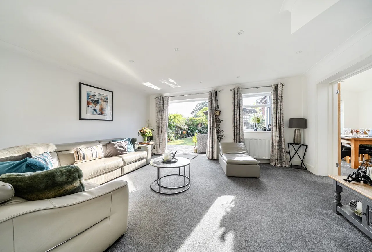 Reigate Road, Surrey, Hookwood, RH6 0AP, photo 4