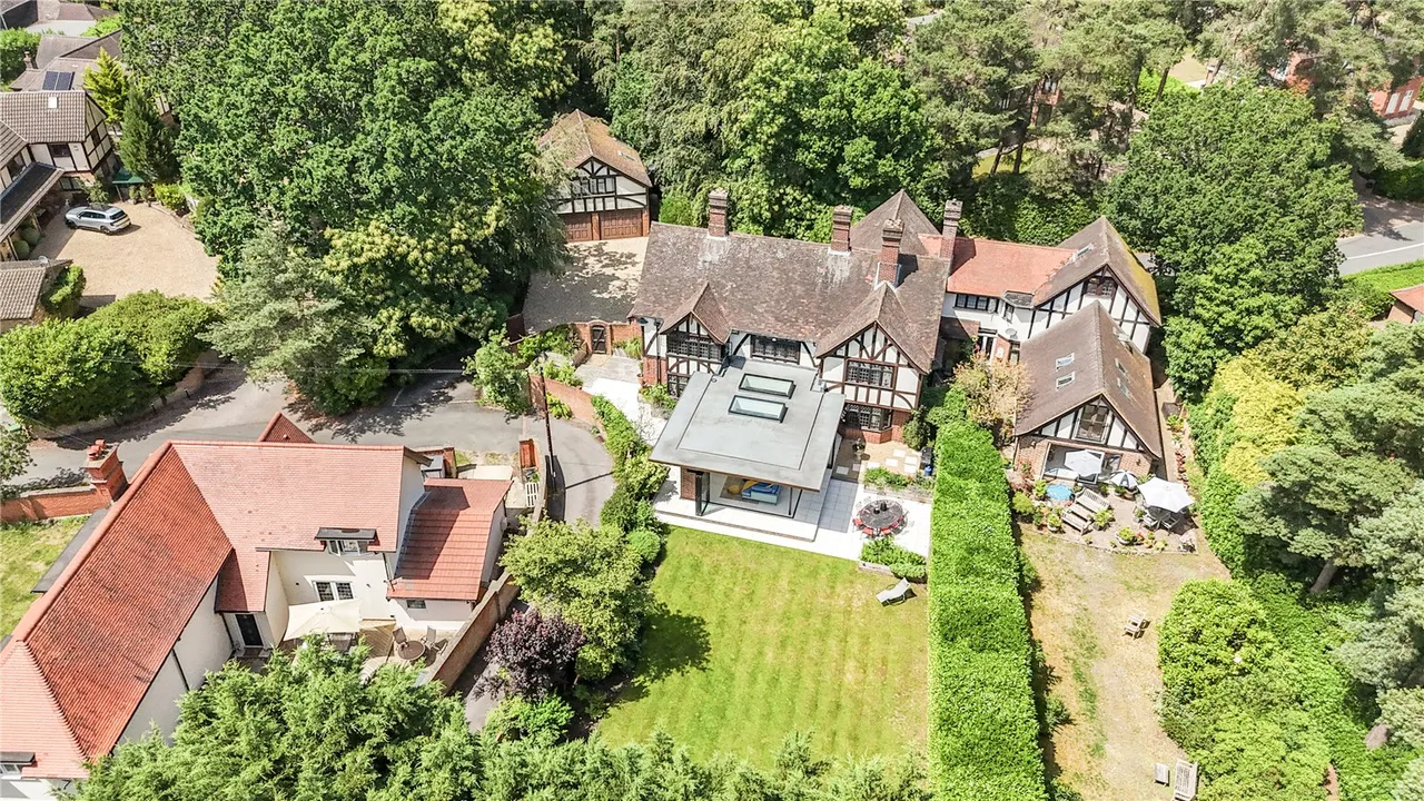 Tekels Avenue, Camberley, Surrey, GU15 2LB, photo 24