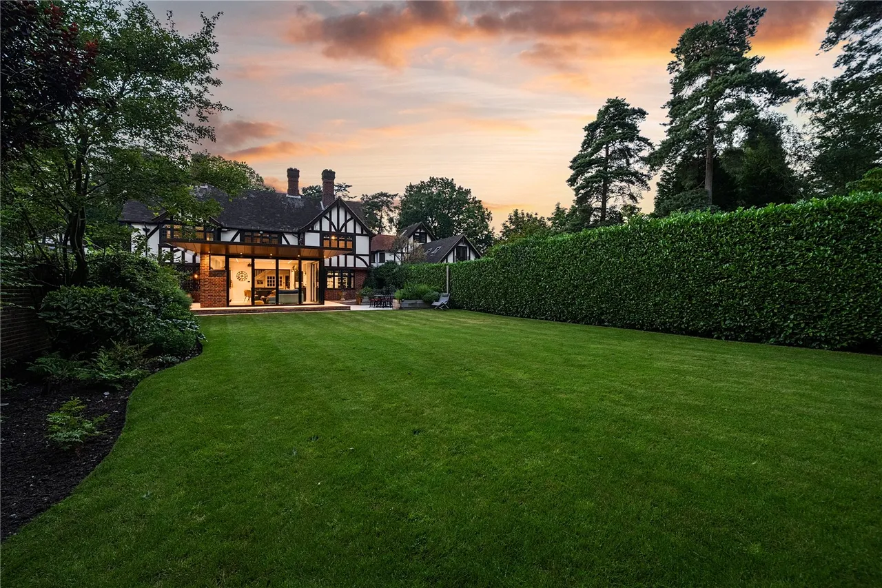 Tekels Avenue, Camberley, Surrey, GU15 2LB, photo 40