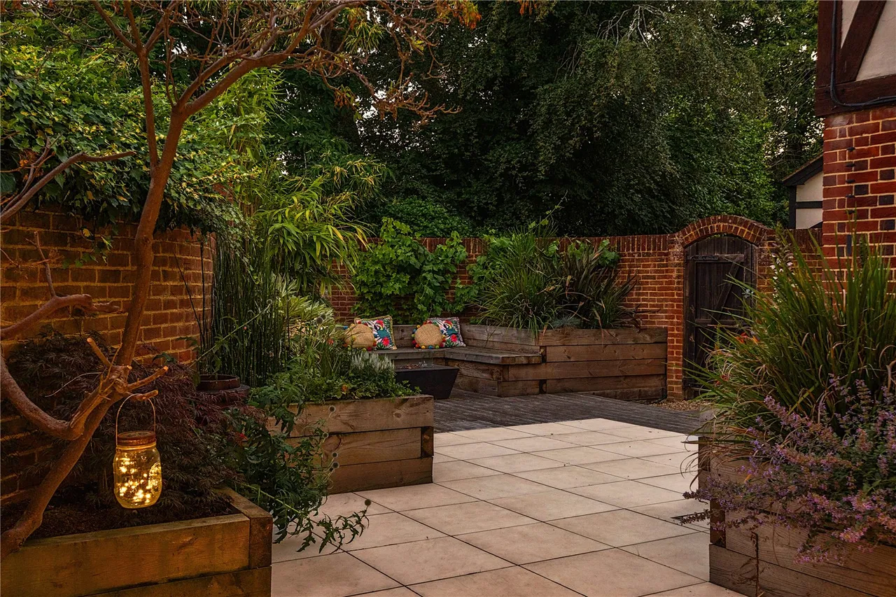 Tekels Avenue, Camberley, Surrey, GU15 2LB, photo 42